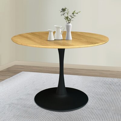 sevinc pedestal dining table