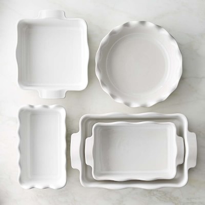 White Ruffle 5-Piece Bakeware Set