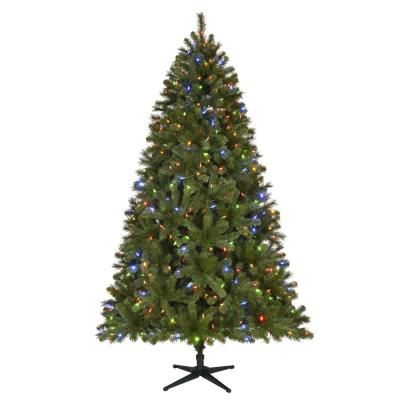 7.5 ft Wesley Long Needle Pine LED Pre-Lit Artificial Christmas Tree with 550 Co 